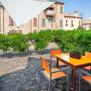 Casa Dell'archivolto Con Garage Ferrara